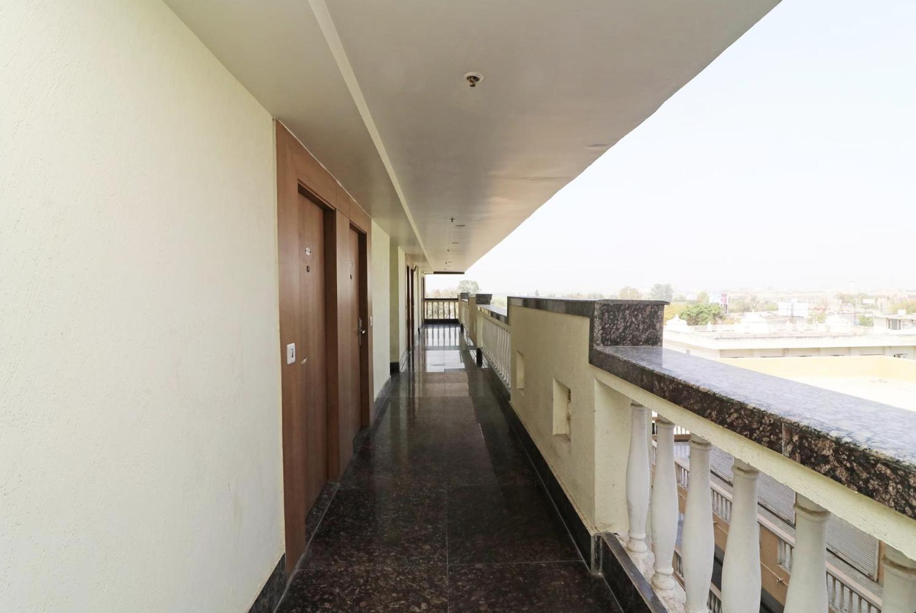 Hotel Lotus Paradise - Banquet & Dining - Near Murthal Sukhdev Rāi エクステリア 写真