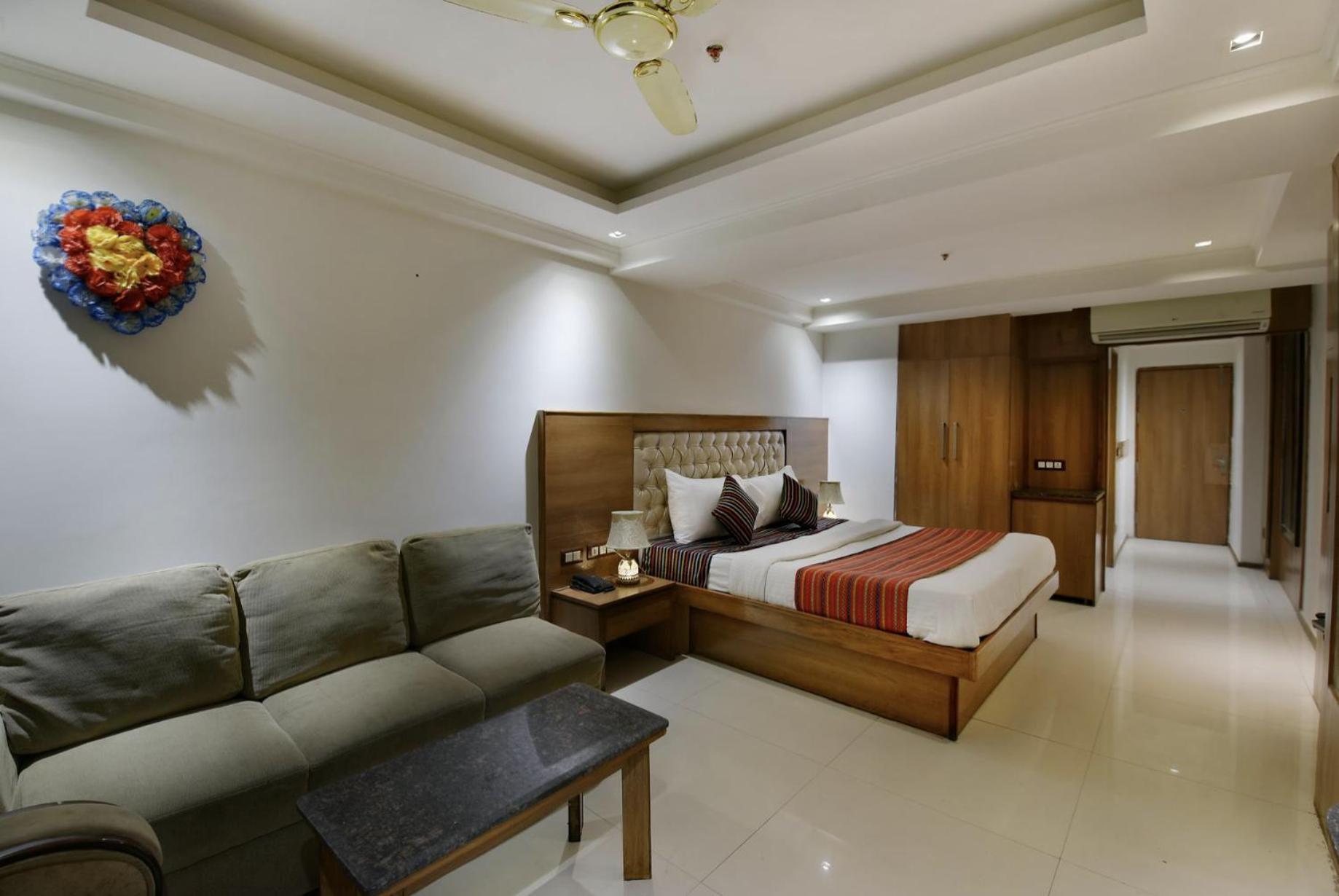 Hotel Lotus Paradise - Banquet & Dining - Near Murthal Sukhdev Rāi エクステリア 写真
